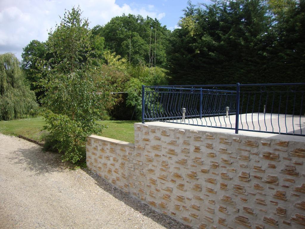 Hotel Le Refuge des Anges Presles-et-Thierny Exterior foto