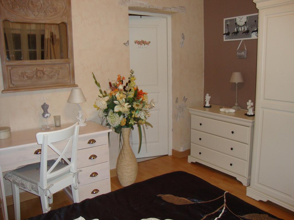 Hotel Le Refuge des Anges Presles-et-Thierny Zimmer foto