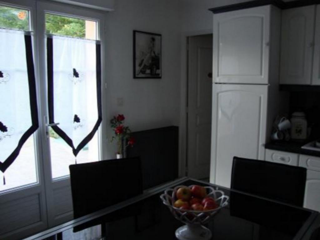 Hotel Le Refuge des Anges Presles-et-Thierny Zimmer foto