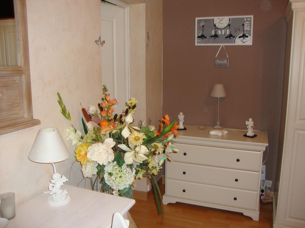 Hotel Le Refuge des Anges Presles-et-Thierny Zimmer foto